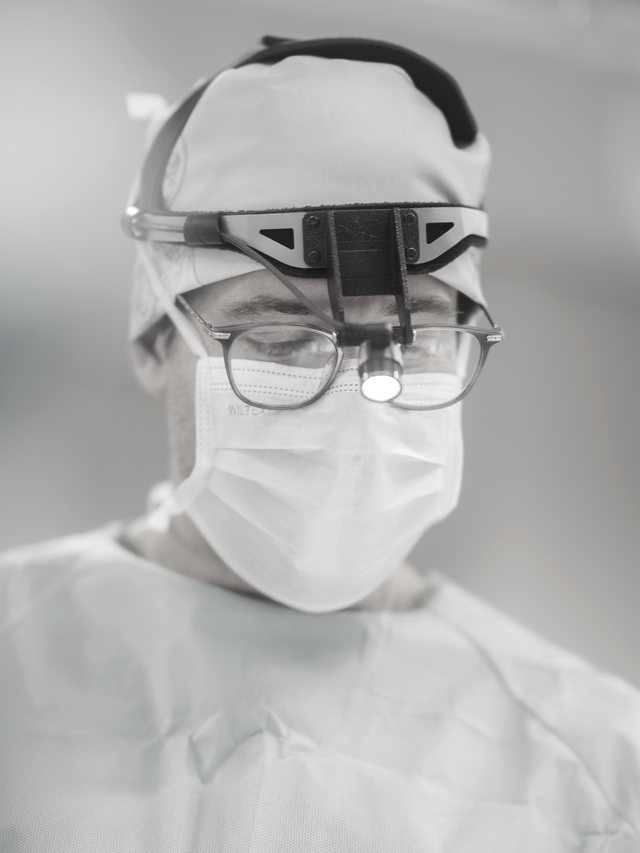 Retrato de Dr. Carlos Manfrim, do corpo clínico do Saine