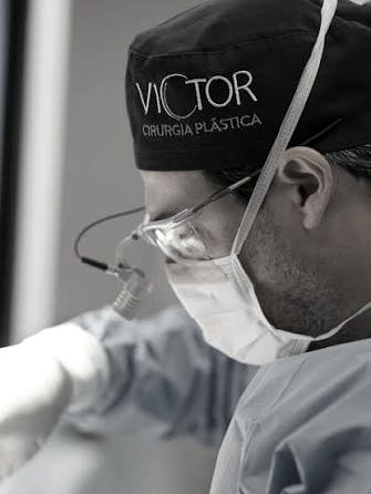 Retrato de Dr. Leo Victor, do corpo clínico do Saine
